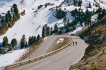 Auch mit dem Rad ist das Erklimmen der Ötztaler Gletscherstraße in Sölden möglich. • © Tirol Werbung, Marshall George