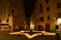 Der Platz der 1000 Lichter beim Rattenberger Advent. • © Alpbachtal Tourismus, Bernhard Berger