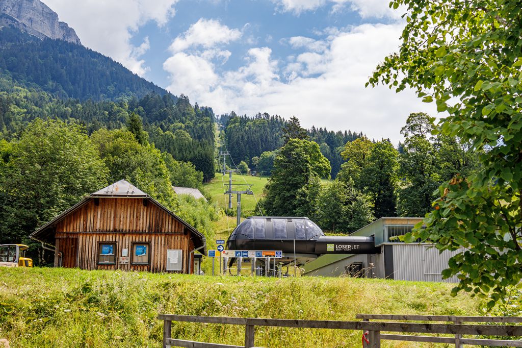 Trasse Loser-Jet Altaussee - Die Sesselbahn Loser-Jet liegt in Altaussee in der Steiermark. Sie führt in zwei Sektionen hinauf. - © alpintreff.de - Christian Schön