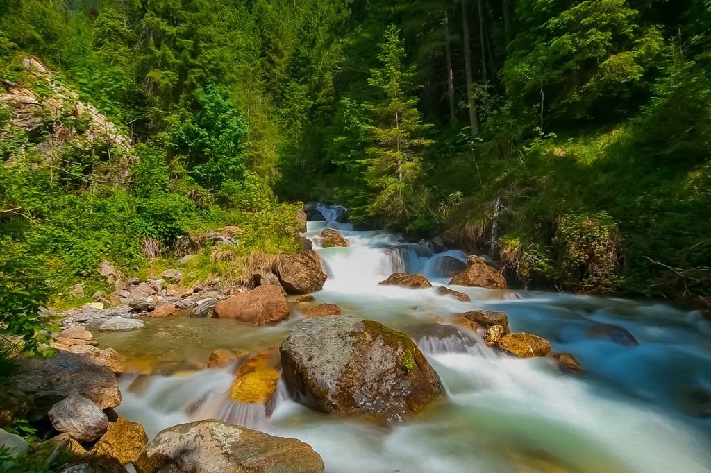 On the way - Auf dem Weg zum Keilkellerwasserfall kommst Du an solch herrlichen Landschaften vorbei. - © <a href="https://www.youtube.com/channel/UC5pqasBMLPXqLamHHb1Nz_Q/videos" target="_blank">Magdolna Sajti-Faragó</a>