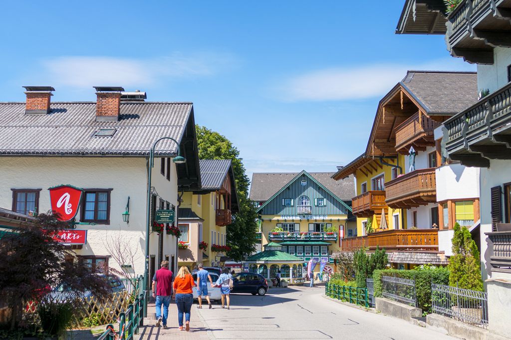 Ortsrundgang - Der Hausberg ist der Schafberg, den Du mit der Schafbergbahn erkunden kannst.  - © alpintreff.de - Christian Schön