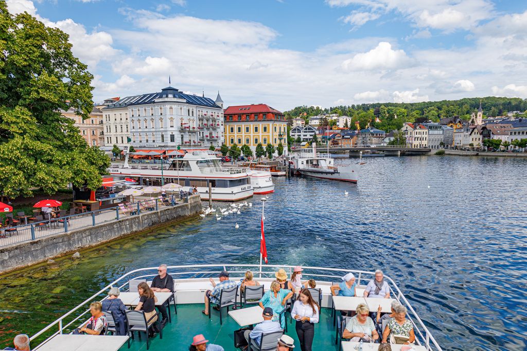 Gmunden am Traunsee - Bilder - Anfahrt mit dem Schiff. - © alpintreff.de - Christian Schön