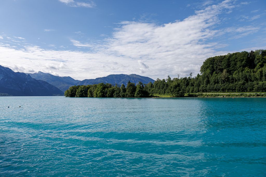 Attersee - Bilder Schifffahrt - Eine Schifffahrt auf dem Attersee können wir sehr empfehlen, man kommt an den schönsten Stellen vorbei. - © alpintreff.de - Christian Schön