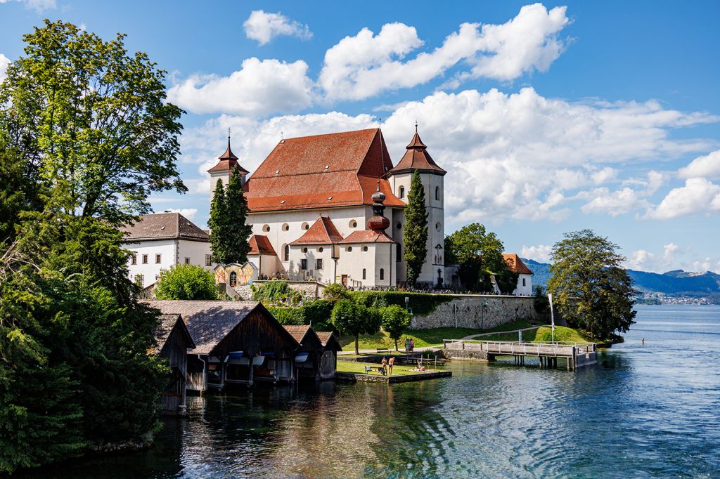 Kirche Maria Krönung am Traunsee - ... und noch einmal von der anderen Seite. - © alpintreff.de - Christian Schön