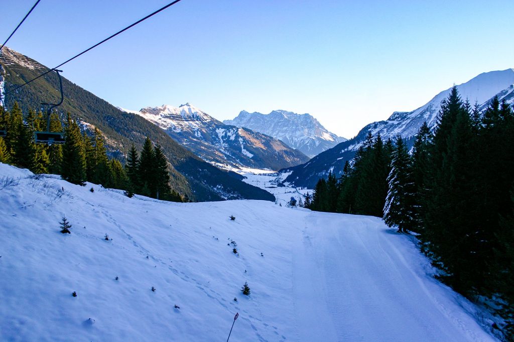 Einige Pisten im Skigebiet - Das Skigebiet Berwang-Bichlbach startet auf einer Höhe von über 1.600 Metern. - © alpintreff.de - Christian Schön