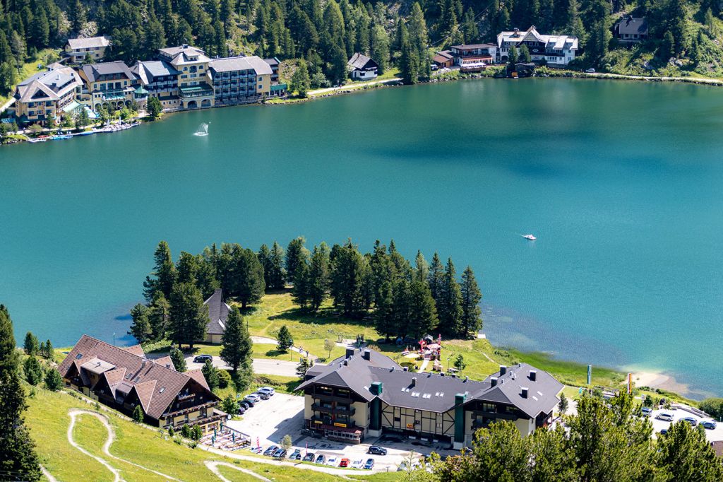 Gut schlafen - Zahlreiche Übernachtungsmöglichten bieten sich am Seeufer. - © alpintreff.de - Silke Schön