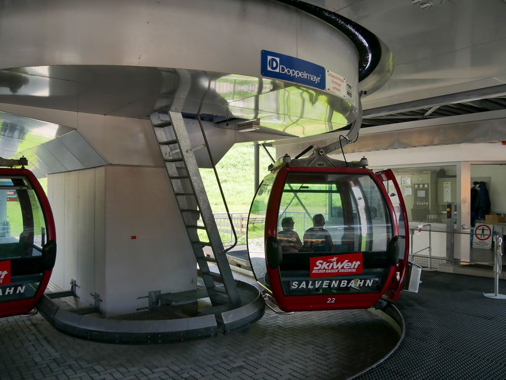 Salvenbahn I - Talstation der Salvenbahn I in Hopfgarten im Brixental - © alpintreff.de / christian Schön