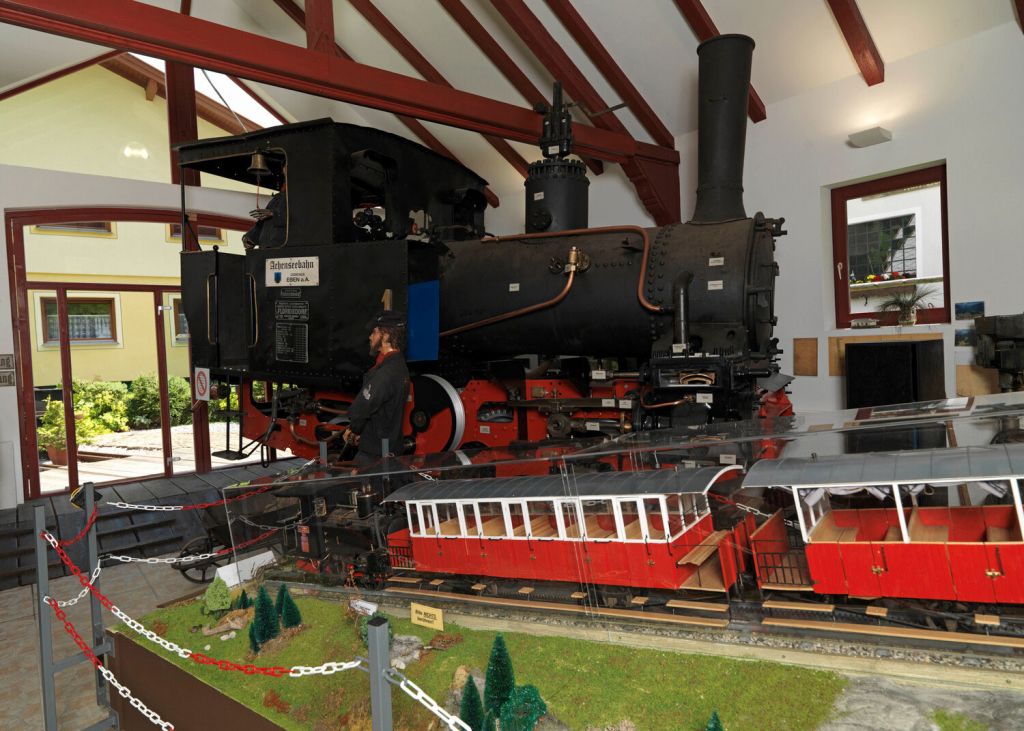 Die alte Achenseebahn - Der Ausstellungsraum der Achenseebahn in der Museumswelt in Maurach am Achensee ist ein echtes Highlight. - © Achenseer Museums- und Erlebniswelt