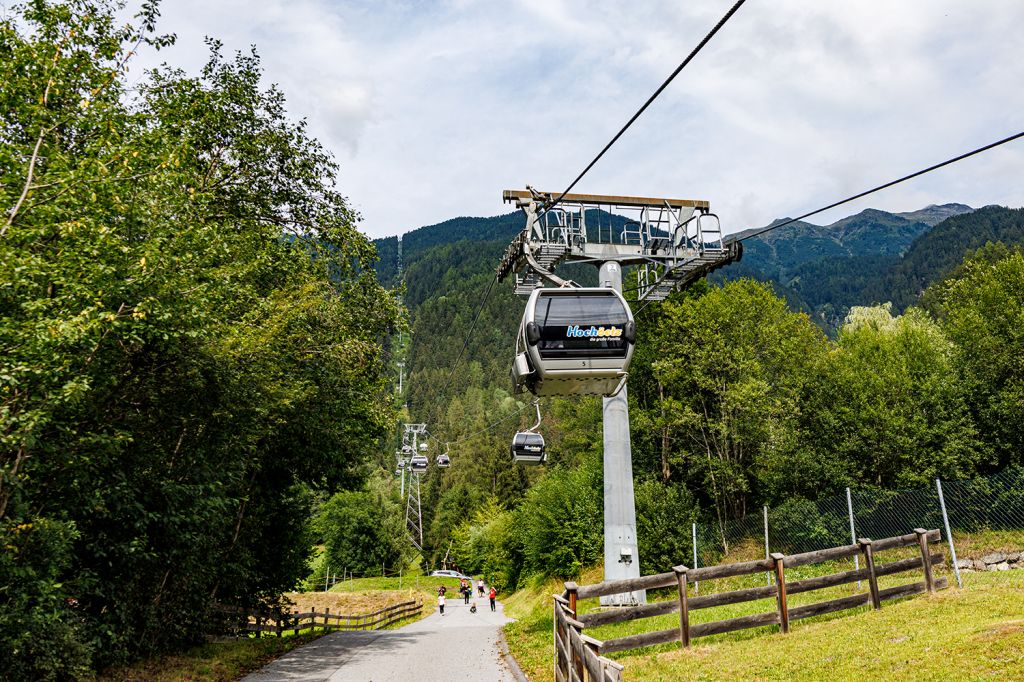 Bergbahn Oetz - Sie ist neben der Ochsengartenbahn in Haiming-Ochsengarten die zweite Bahn im Gebiet, die auch im Sommer in Betrieb ist.  - © alpintreff.de - Christian Schön