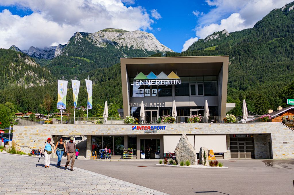 Zahlen und Fakten - Die Talstation liegt auf einer Höhe  von 556 Metern, die Bergstation (von der ersten Sektion) auf 1.194 Metern. - © alpintreff.de - Christian Schön