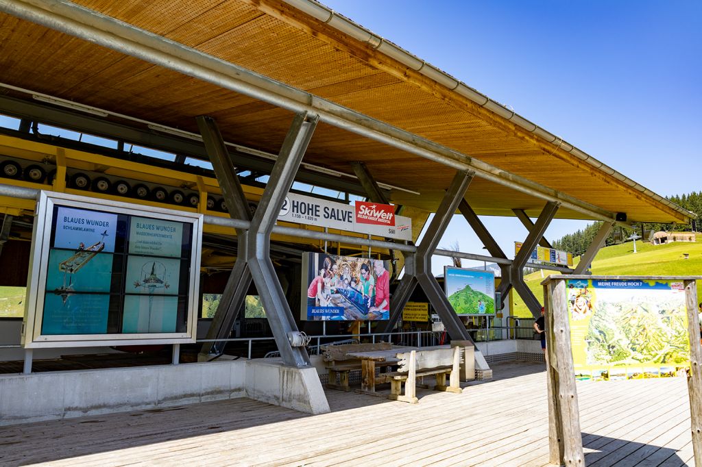 Betriebszeiten Gondelbahn Hohe Salve - Die Bahn ist im Sommer und im Winter in Betrieb. Die Bahn wurde im Jahr 2000 gebaut. - © alpintreff.de - Silke Schön