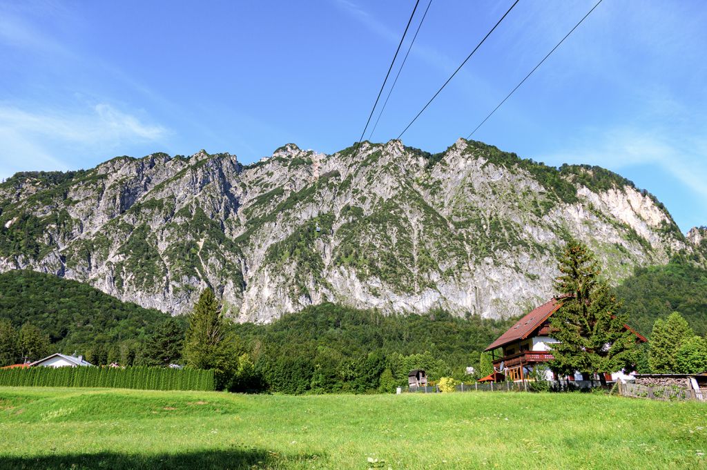 Hoch hinaus - Die Untersbergbahn führt von Grödig bei Salzburg in einer Sektion bis fast auf den 1.853 Meter hohen Salzburger Hochthron im Untersbergmassiv. Daher auch der Name.
 - © alpintreff.de - Christian Schön