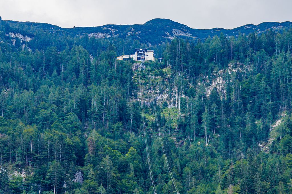 Streckenlänge Dachstein-Krippenstein-Seilbahn - Die Streckenlänge der ersten Sektion beträgt 1.719 Meter mit einem Höhenunterschied von 740 Metern. - © alpintreff.de - Christian Schön