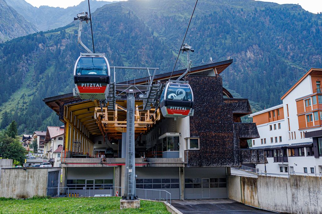Höhe Talstation Rifflseebahn - Die Talstation der Rifflseebahn liegt bereits auf einer Seehöhe von 1.680 Metern. - © alpintreff.de - Christian Schön Höhe Talstation Rifflseebahn - Die Talstation der Rifflseebahn liegt bereits auf einer Seehöhe von 1.680 Metern. - © alpintreff.de - Christian Schön