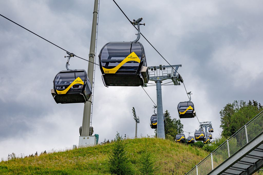 Schladming Planaibahn I - Die Einseilumlaufbahn hat eine Streckenlänge von 1.665 Metern. - © alpintreff.de - Christian Schön Schladming Planaibahn I - Die Einseilumlaufbahn hat eine Streckenlänge von 1.665 Metern. - © alpintreff.de - Christian Schön