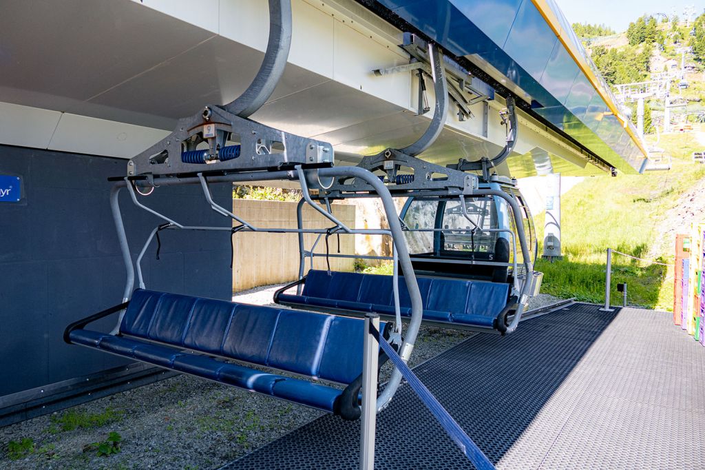 Du hast die Wahl - Sie Bahn wurde 2006 gebaut. Die Talstation befindet sich auf 1.792 Metern Höhe. - © alpintreff.de - Silke Schön Du hast die Wahl - Sie Bahn wurde 2006 gebaut. Die Talstation befindet sich auf 1.792 Metern Höhe. - © alpintreff.de - Silke Schön