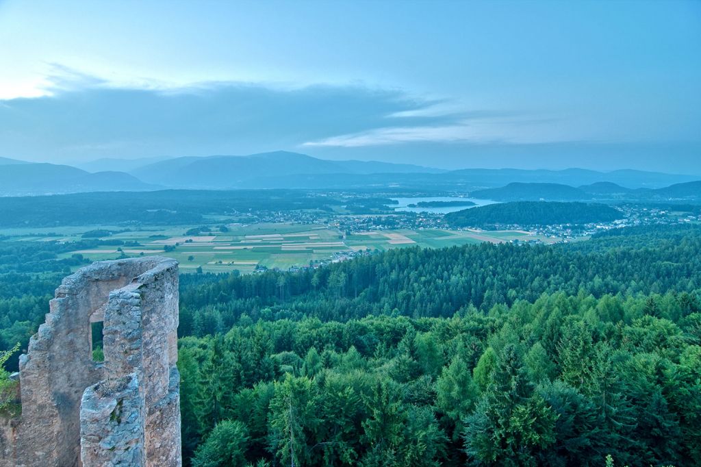 Nicht verpassen - Falls es für Dich im Urlaub also passt: eine Veranstaltung in der Burgarena Finkenstein ist ein echtes Erlebnis. - © Region Villach Tourismus, Adrian Hipp Nicht verpassen - Falls es für Dich im Urlaub also passt: eine Veranstaltung in der Burgarena Finkenstein ist ein echtes Erlebnis. - © Region Villach Tourismus, Adrian Hipp