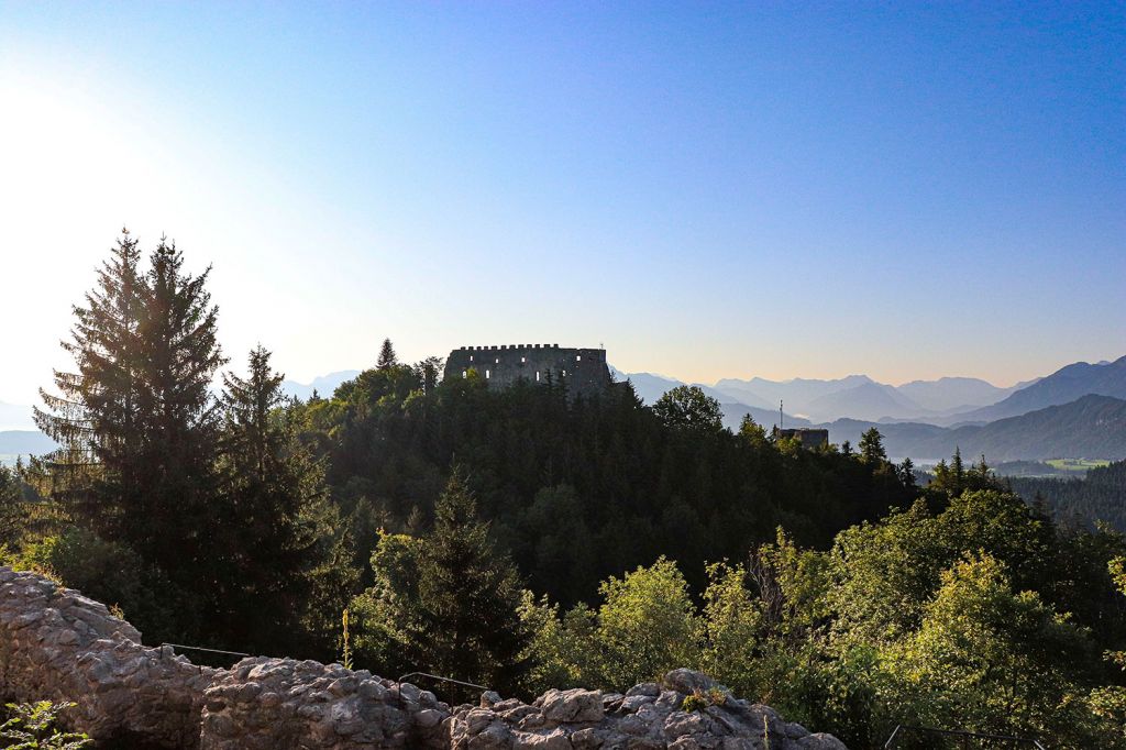 Burg Hohenfreyberg - Eisenberg - Eine wunderbare Aussicht auf die Burg Hohenfreyberg. - © Tourist-Info Honigdorf Seeg