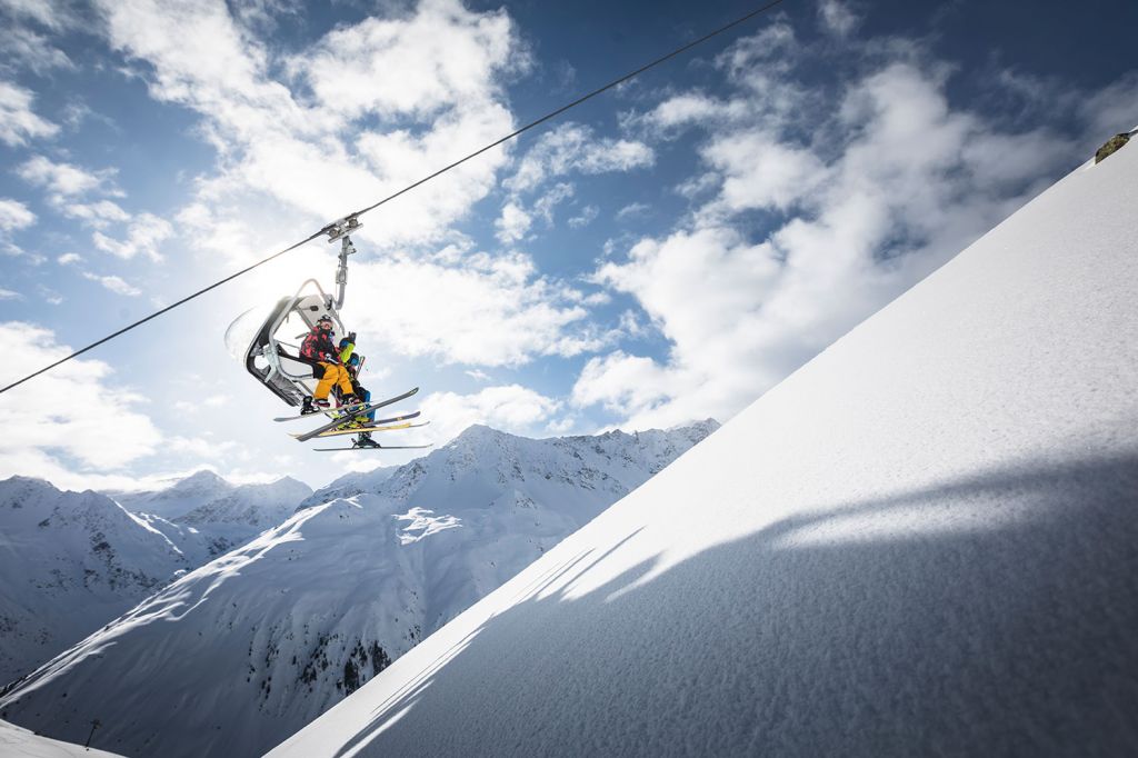 Skigebiet Rifflsee - Pitztal - Wenn das mal keine Aussicht ist! Knapp 20 Kilometer Pisten in bis zu 2.880 Metern Höhe gibt es am Rifflsee. - © Pitztaler Gletscherbahn GmbH & Co KG - Roland Haschka 