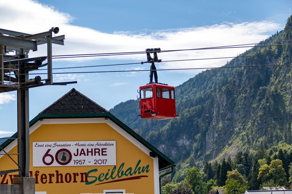 Alte Zwölferhorn Seilbahn St. Gilgen - Im Sommer waren wir wenigstens noch einmal an der Talstation, um die alte Dame in ihrem 62. Lebensjahr abzulichten. - © alpintreff.de / christian Schön