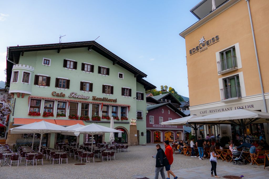 Berchtesgaden - Gemütlich shoppen und genießen in der Innenstadt.  - © alpintreff.de - Christian Schön