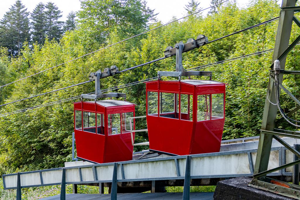 Berchtesgaden - Die urige Obersalzbergbahn bringt Dich rauf und runter, wenn Du möchtest. - © alpintreff.de - Christian Schön