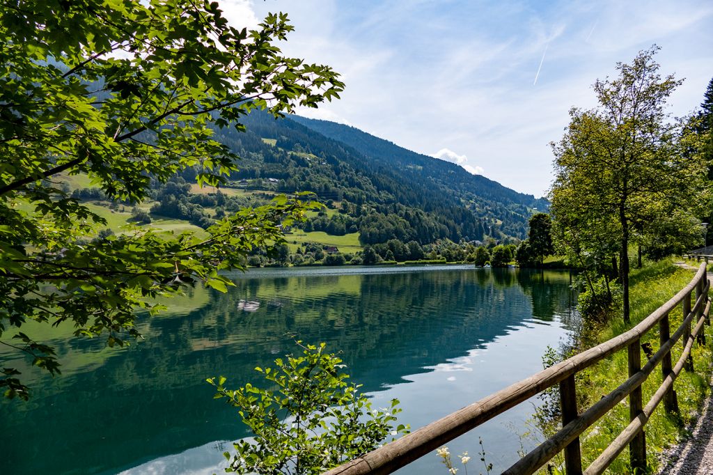 Der Brennsee in Kärnten - Der Brennsee ist mit 41 ha Wasserfläche einer der kleineren Seen in Kärnten. - © alpintreff.de / christian Schön