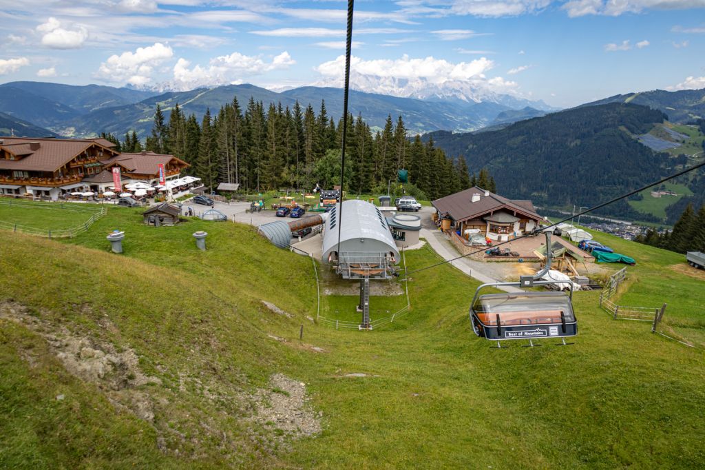 Star Jet 2 - Flachau - Bergbahn-Bilder - Fast wieder angekommen an der Talstation des Star Jet 2. - © alpintreff.de - Christian Schön