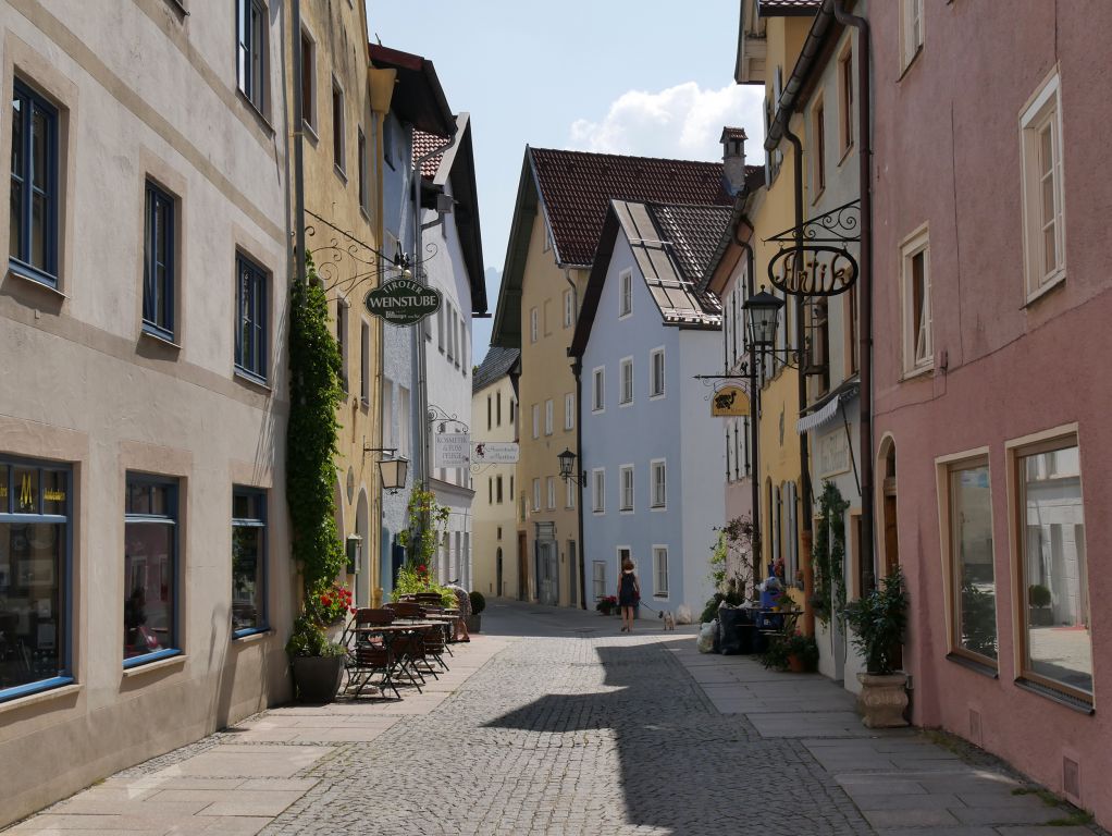 Altstadt Füssen - Weiter geht´s durch bunte Gassen. - © alpintreff.de - Christian Schön