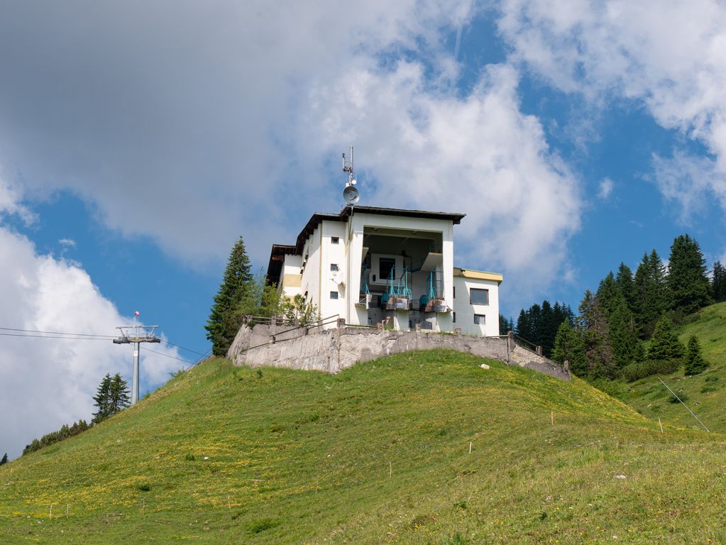 Bergstation der alten Hahnenkammbahn bis 2010 - Und noch ein Foto der Bergstation. - © alpintreff.de / christian schön