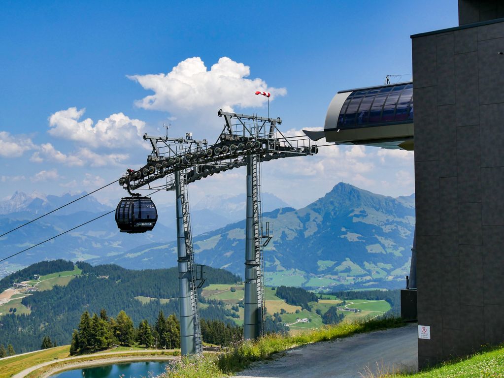 Ausblicke mit Hartkaiserbahn - Ein paar Ausblicke von der Bergstation. Hier mit direkter Sicht auf das Kitzbüheler Horn - © alpintreff.de / christian schön