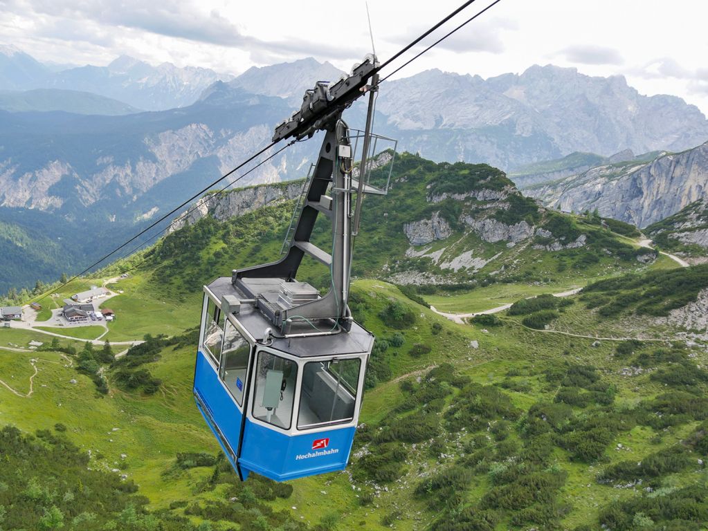 Hochalmbahn Garmisch-Partenkirchen - Die Hochalmbahn verbindet die Bergstation der Alpspitzbahn mit der Hochalm. - © alpintreff.de / christian Schön Hochalmbahn Garmisch-Partenkirchen - Die Hochalmbahn verbindet die Bergstation der Alpspitzbahn mit der Hochalm. - © alpintreff.de / christian Schön
