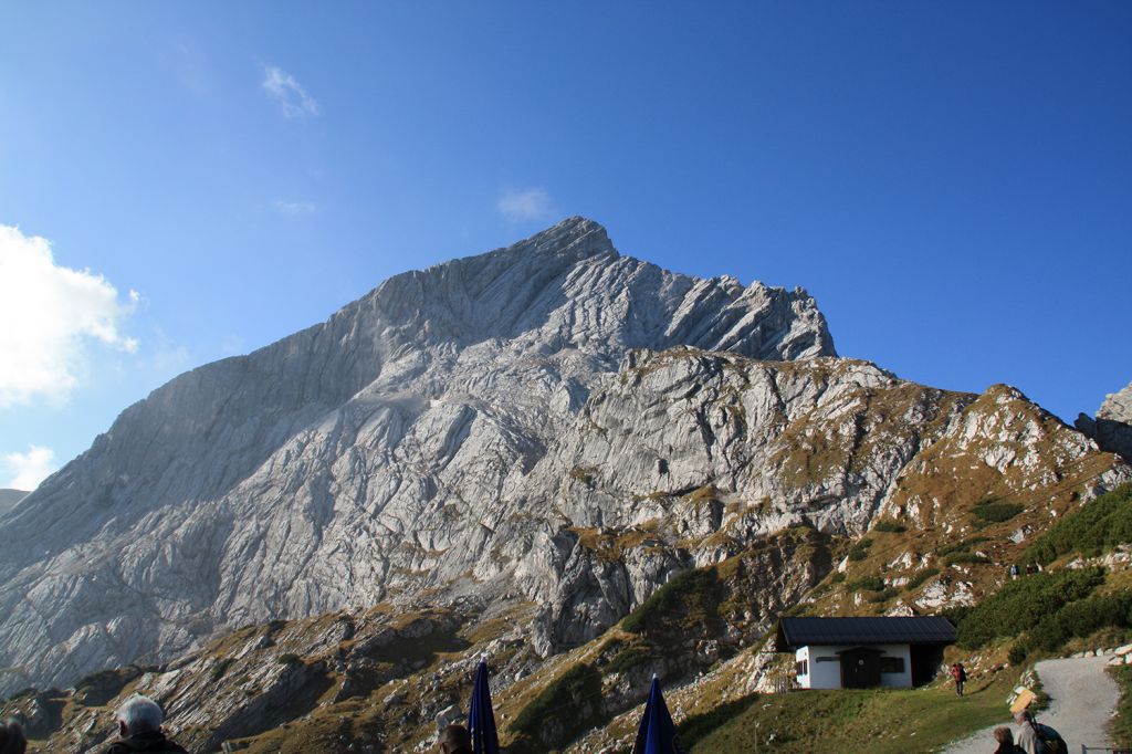 Hochalmbahn Garmisch-Partenkirchen - An der Bergstation hat man übrigens einen perfekten Blick auf die Alpsptze (2.628 m)
- © alpintreff.de / christian Schön Hochalmbahn Garmisch-Partenkirchen - An der Bergstation hat man übrigens einen perfekten Blick auf die Alpsptze (2.628 m)
- © alpintreff.de / christian Schön