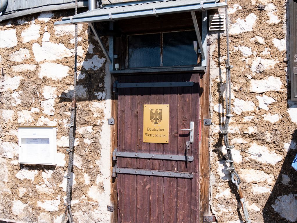 Höchste deutsche Wetterstation - Auf der Zugspitze befindet sich die höchste Dienststelle des Deutschen Wetterdienstes - © alpintreff.de / christian schön