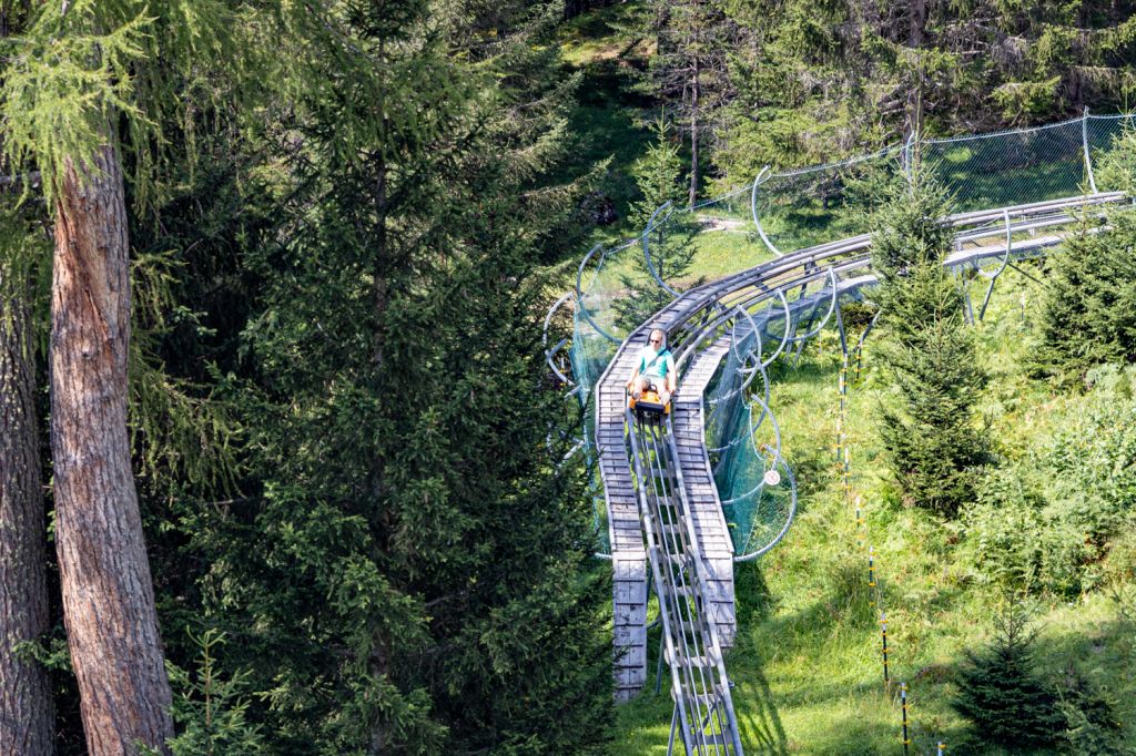 Alpine Coaster - Imst - Tirol - Bilder - Du fährst mit der UALM-Bahn hinauf und dann mit dem Alpine Coaster wieder zurück. - © alpintreff.de - Christian Schön Alpine Coaster - Imst - Tirol - Bilder - Du fährst mit der UALM-Bahn hinauf und dann mit dem Alpine Coaster wieder zurück. - © alpintreff.de - Christian Schön