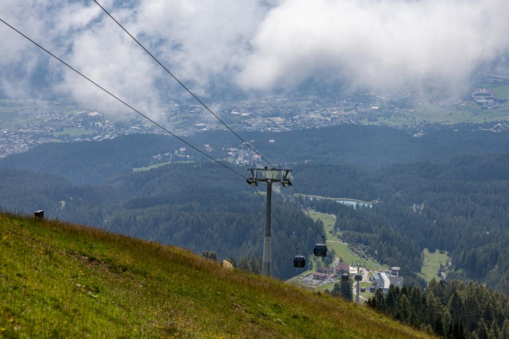 Alpjoch-Bahn - Imst - Hoch-Imst - Bilder - Während der etwa fünfminutigen Fahrt überwindest Du 519 Höhenmeter. - © alpintreff.de - Christian Schön