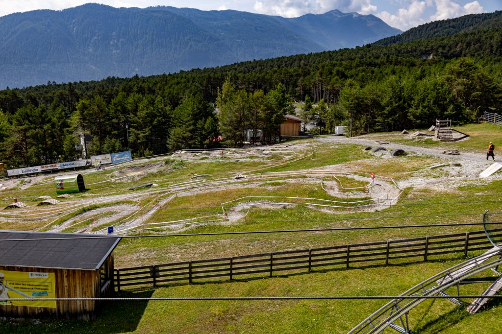 E-Trial - Hoch-Imst - Imst - Bilder - Der gesamte E-Trial Park umfasst 5.000 m². - © alpintreff.de - Christian Schön