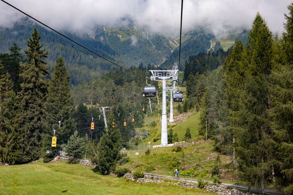 UALM-Bahn - Hoch-Imst - Imst - Bilder - Die Fahrt mit der UALM-Bahn dauert ungefähr sechs Minuten. - © alpintreff.de - Christian Schön