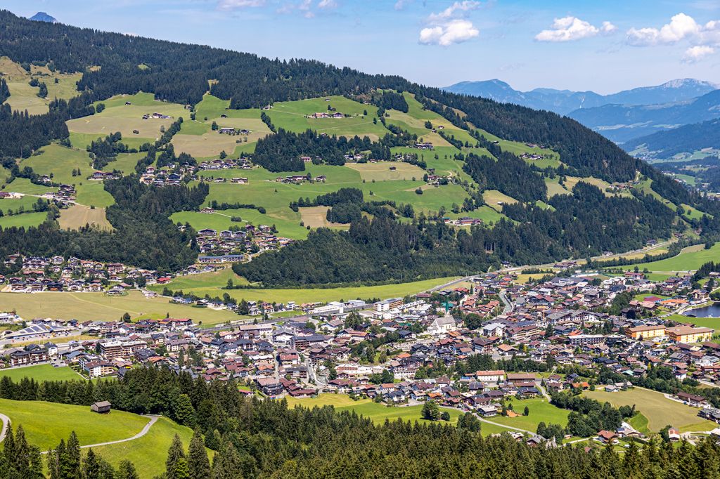 Kirchberg  von oben - Blick auf Kirchberg vom Sessellift Gaisberg aus. - © alpintreff.de - Silke Schön