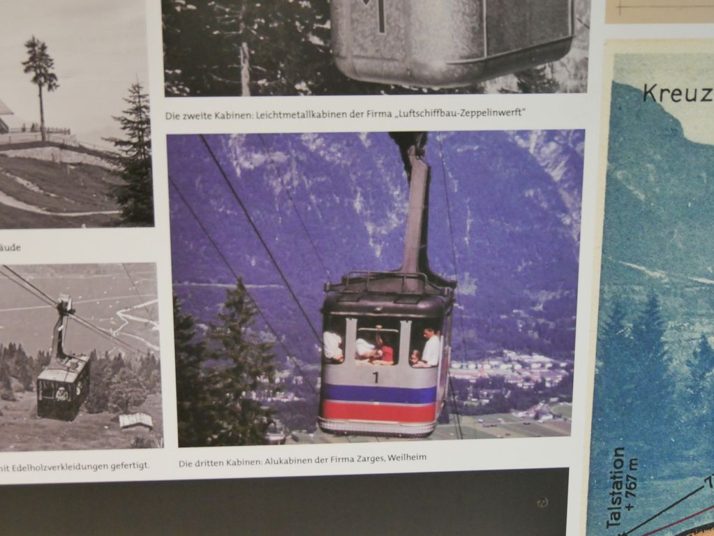 Kreuzeckbahn Garmisch-Partenkirchen - Neben der historischen Einfahrt gibt es einige Exponate und viele Bilder zur Geschichte der alten Kreuzeckbahn. Der Eintritt ist frei. - © alpintreff.de / christian Schön