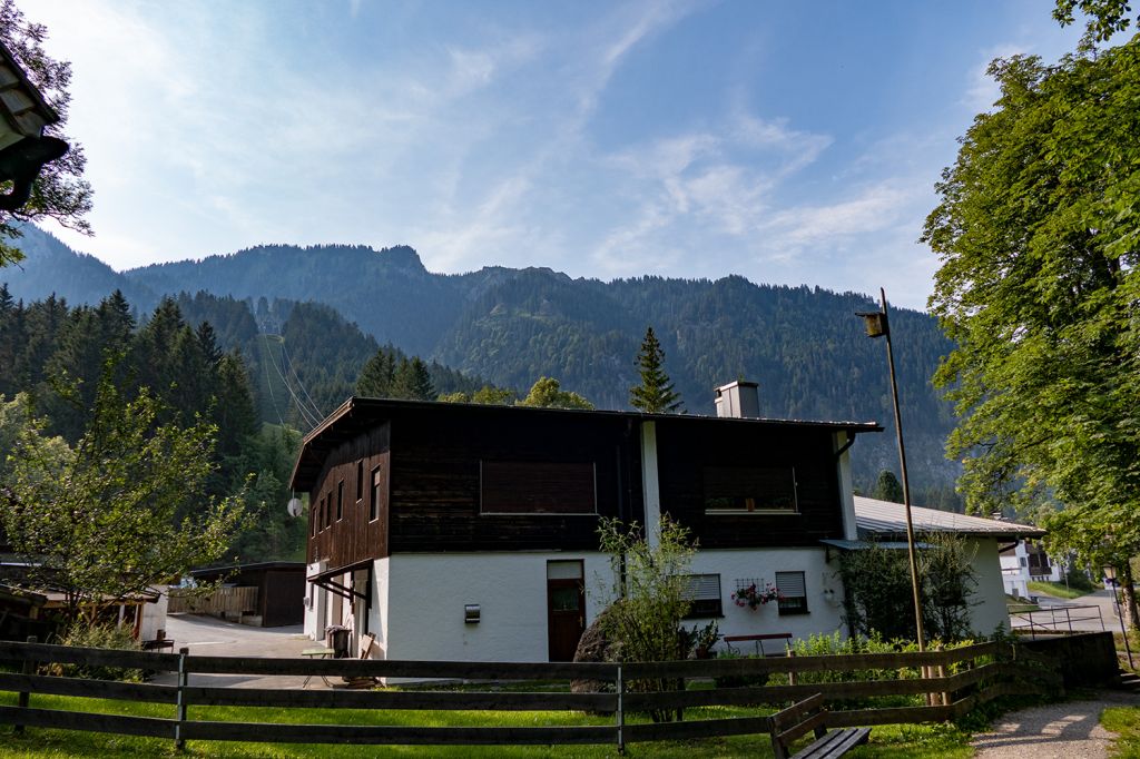 Laber Bergbahn Oberammergau - Talstation von hinten. - © alpintreff.de / christian Schön