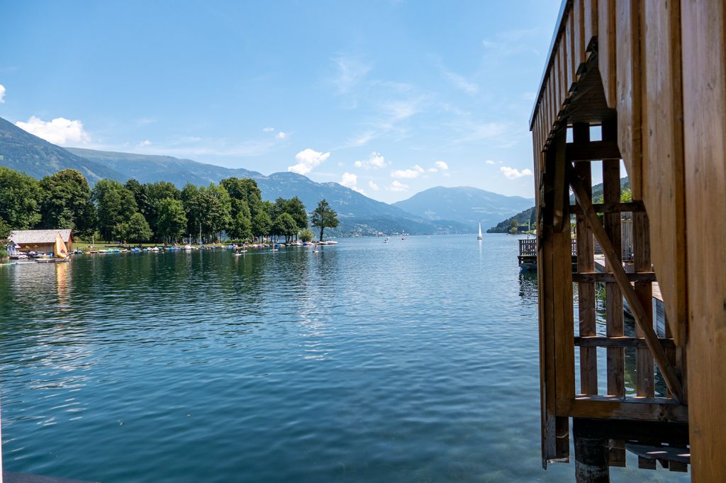 Millstätter See - Fährt aus Richtung Spittal an der Drau zum Millstätter See, gelangt man zunächst nach Seeboden. Hier der Blick vom Schiffsanleger auf den Millstätter See. - © alpintreff.de / christian Schön