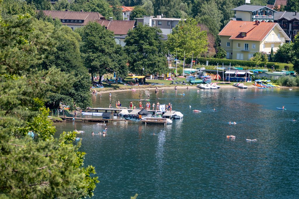 Millstätter See - In Döbriach am Ende des Millstätter Sees gibt es einige Strandbäder. - © alpintreff.de / christian Schön