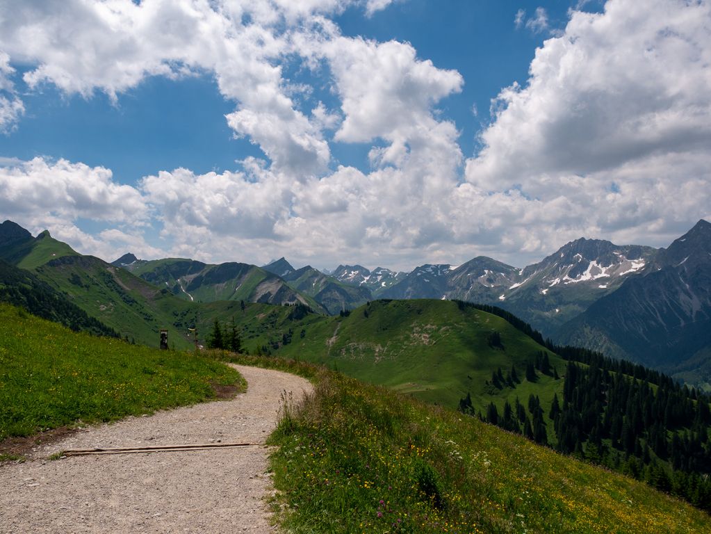 Ausblick Richtung Süden - Und hier der Ausblick in Richtung Süden - © alpintreff.de / christian schön