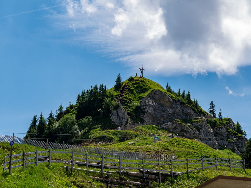 Neunerköpfle - Gipfel - Blick auf den Gifel des Neunerköpfle in Tannheim - © alpintreff.de / christian schön Neunerköpfle - Gipfel - Blick auf den Gifel des Neunerköpfle in Tannheim - © alpintreff.de / christian schön