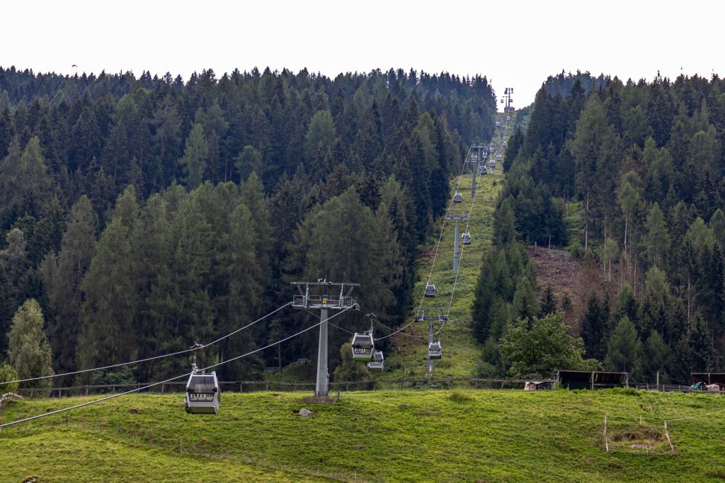 Panoramabahn Elfer - Neustift im Stubaital - Bilder - Die Streckenlänge der 2004 gebauten Bahn beträgt 1.780 Meter. - © alpintreff.de - Christian Schön Panoramabahn Elfer - Neustift im Stubaital - Bilder - Die Streckenlänge der 2004 gebauten Bahn beträgt 1.780 Meter. - © alpintreff.de - Christian Schön