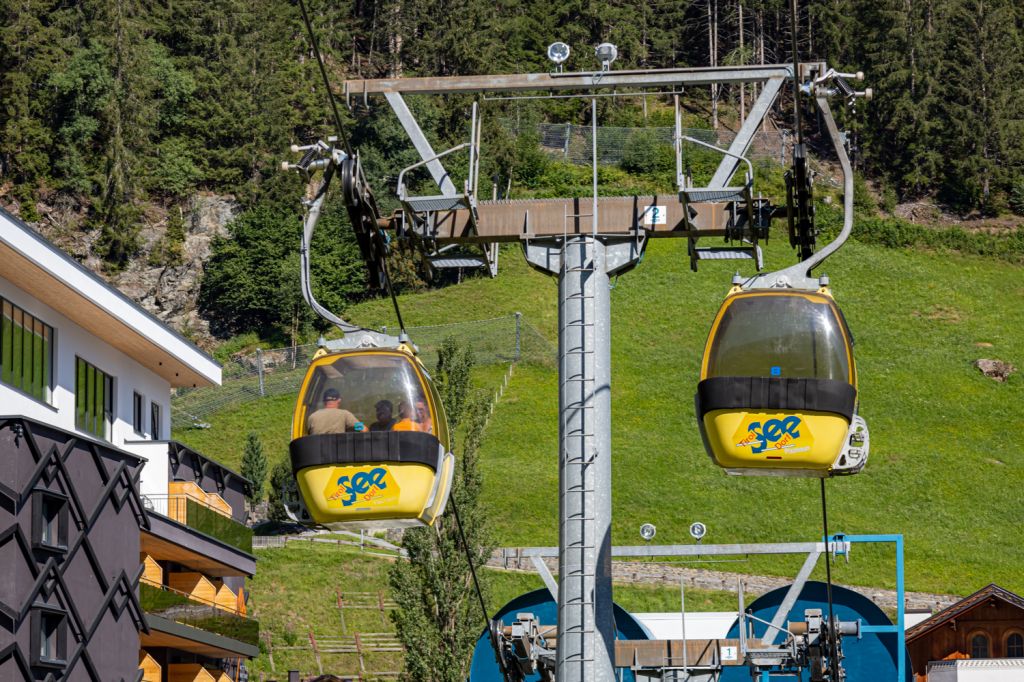 Medrigjochbahn - See im Paznauntal - Bilder 2022 - Die Talstation liegt auf einer Seehöhe von 1.042 Metern, die Bergstation auf 1.802 Metern. - © alpintreff.de - Christian Schön Medrigjochbahn - See im Paznauntal - Bilder 2022 - Die Talstation liegt auf einer Seehöhe von 1.042 Metern, die Bergstation auf 1.802 Metern. - © alpintreff.de - Christian Schön
