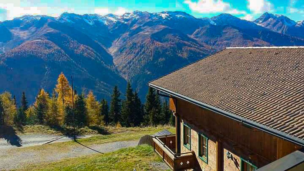 Speikbodenhütte - St. Veit in Defereggen - Die Aussicht von der Speikbodenhütte ist gigantisch. Etliche 3000er liegen in der Umgebung. - © Speikbodenhütte