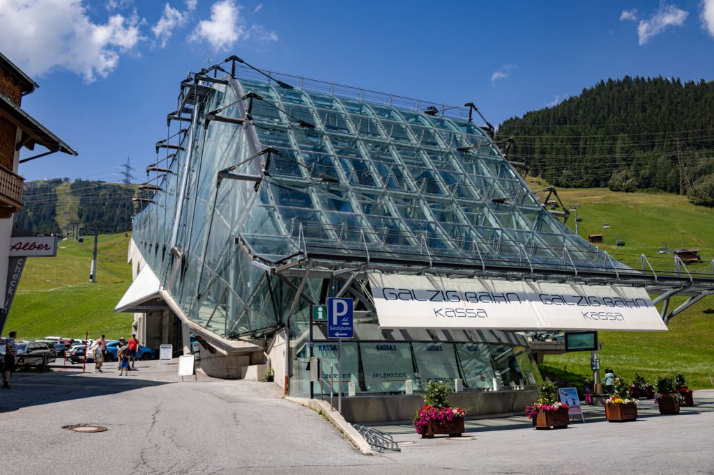 Funitel Galzigbahn - St. Anton am Arlberg - Bilder 2022 - Die Galzigbahn war schon immer die Hausbahn der St. Antoner ein Highlight. Also musste es natürlich auch etwas großes und imposantes werden.  - © alpintreff.de - Christian Schön