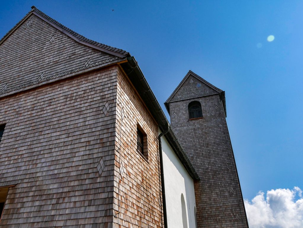 Wallfahrtskirche Johannes der Täufer - Auf dem Gipfel der Kirche gibt es die Wallfahrtskirche Johannes der Täufer.  - © alpintreff.de / christian schön